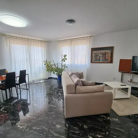 Paradiso Apartment