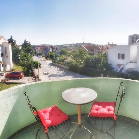 Paradiso Apartment *